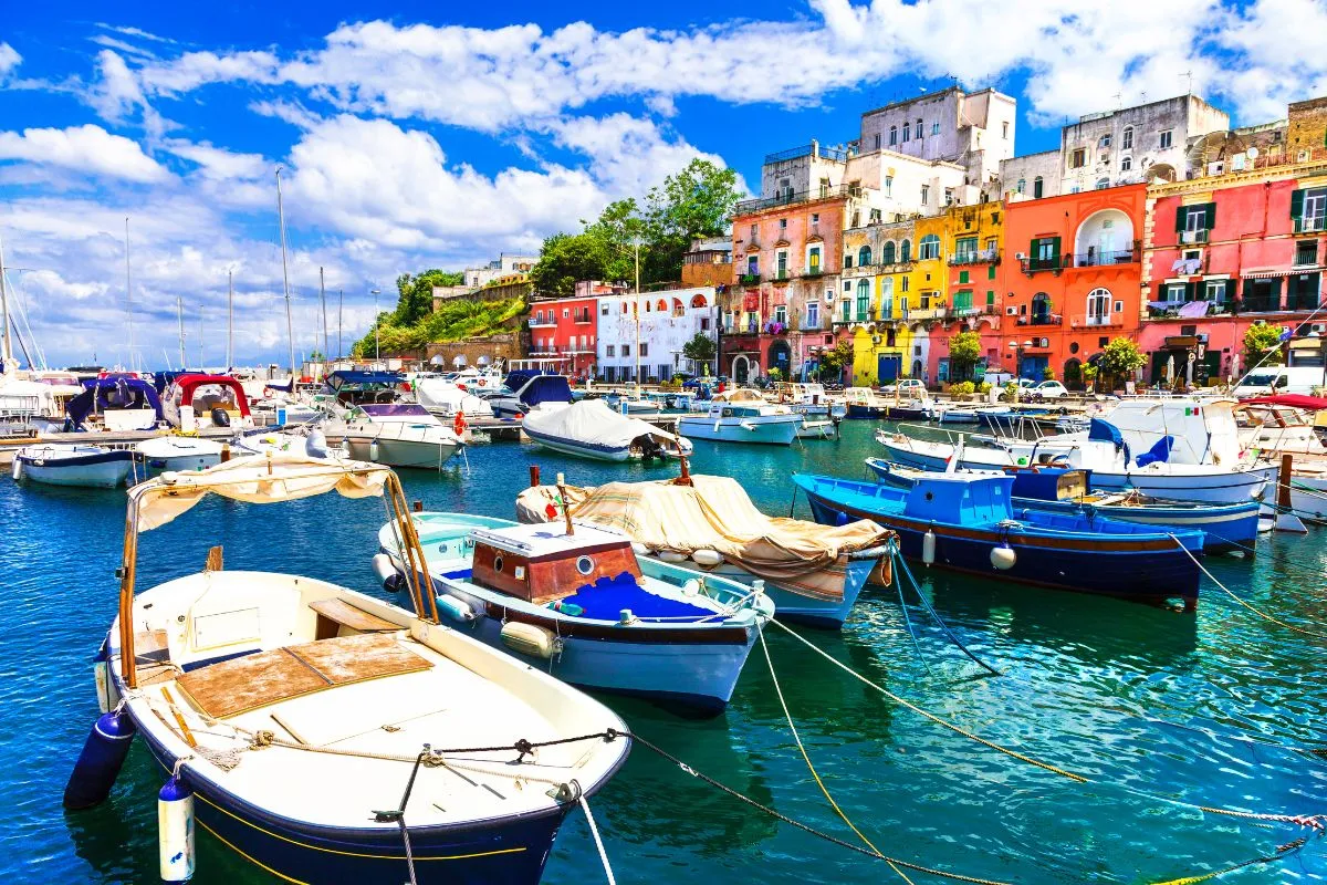 Tour delle Isole, Isola di Procida